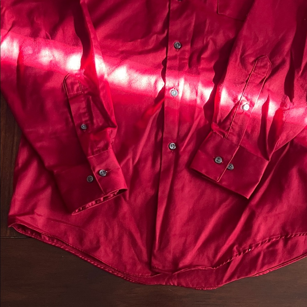 Van Heusen Bold Red Dress Shirt - Picture 4 of 4
